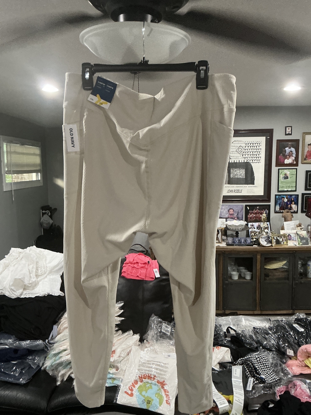 Old Navy 2-Piece Active Set 2X Black Vest Beige Leggings - Picture 5 of 5